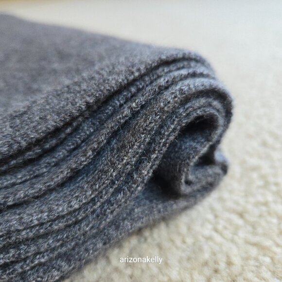 NWOT Garnet Hill Cashmere Knit Scarf Grey - Picture 8 of 9